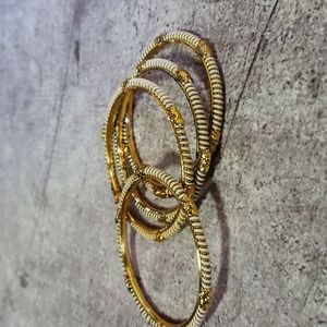 4 pcs. Bangle bracelet women bracelet Medium size 6cm diameter metal bangles